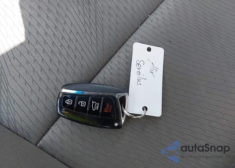 2017 Hyundai Santa Fe Sport 2.4L z USA, uszkodzony, nr VIN 5NMZUDLB1HH047839